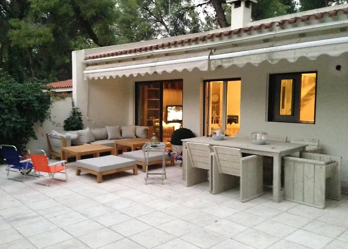 Sani Leventis, Apollon And Sokrates Corner * Sani (Chalkidiki)